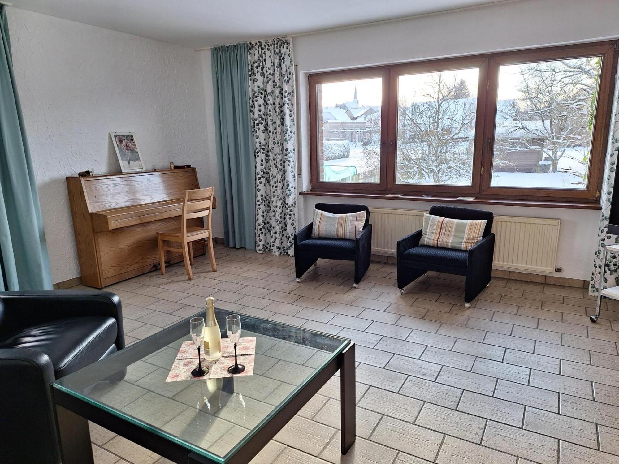 Ferienwohnungen Burgstrasse 8 ブランケンハイム エクステリア 写真